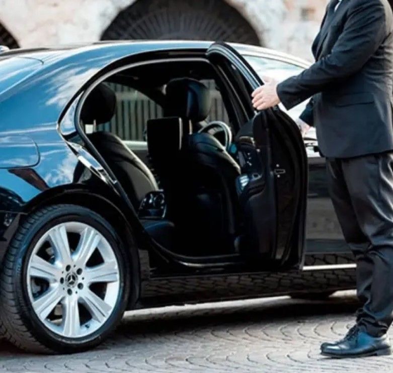 Graduation Transportation Service That Makes Your Big Day Unforgettable